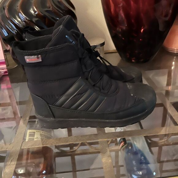 Adidas Black Winter Boots/ shoes size 1.5 - Picture 1 of 4